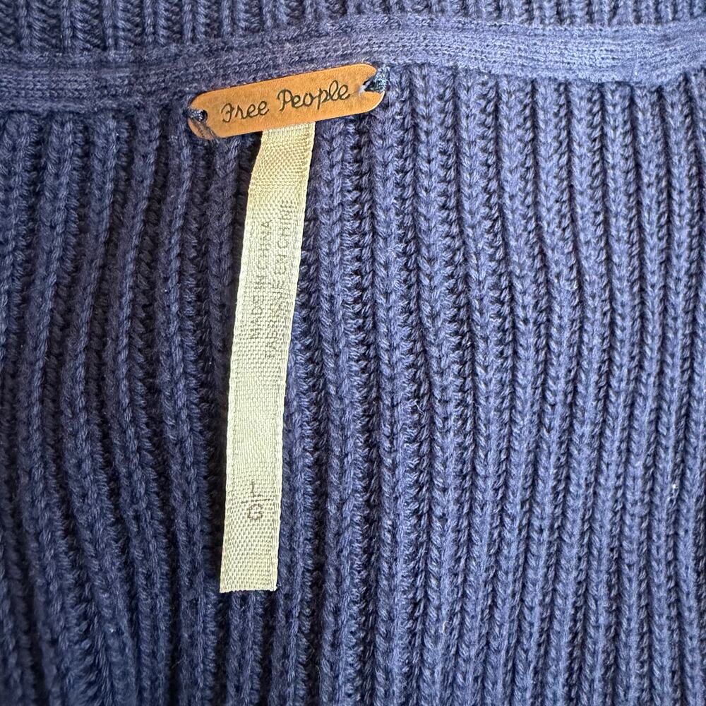 Free People, Dark Blue, V-Neck, Ribbed Sweater- L - Picture 4 of 8